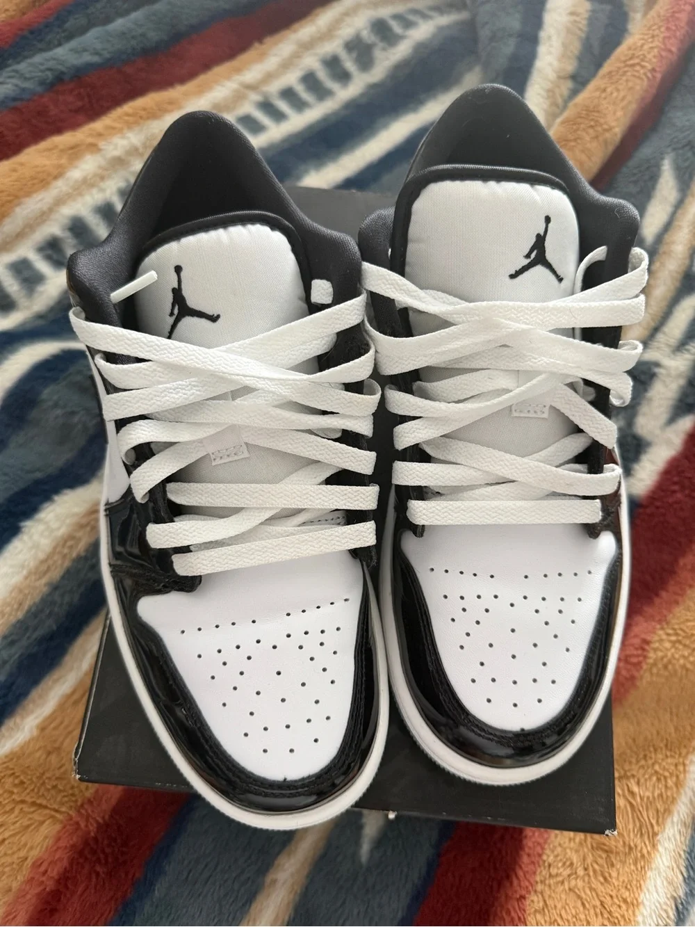 Men’s Air Jordan 1 Low SE Black and White Low Top Sneakers with Jumpman Logo